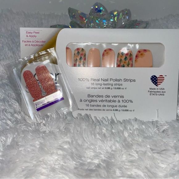 Color Street | Desert Flora, flowering cacti on a pale orange-pink creme base - Picture 3 of 8